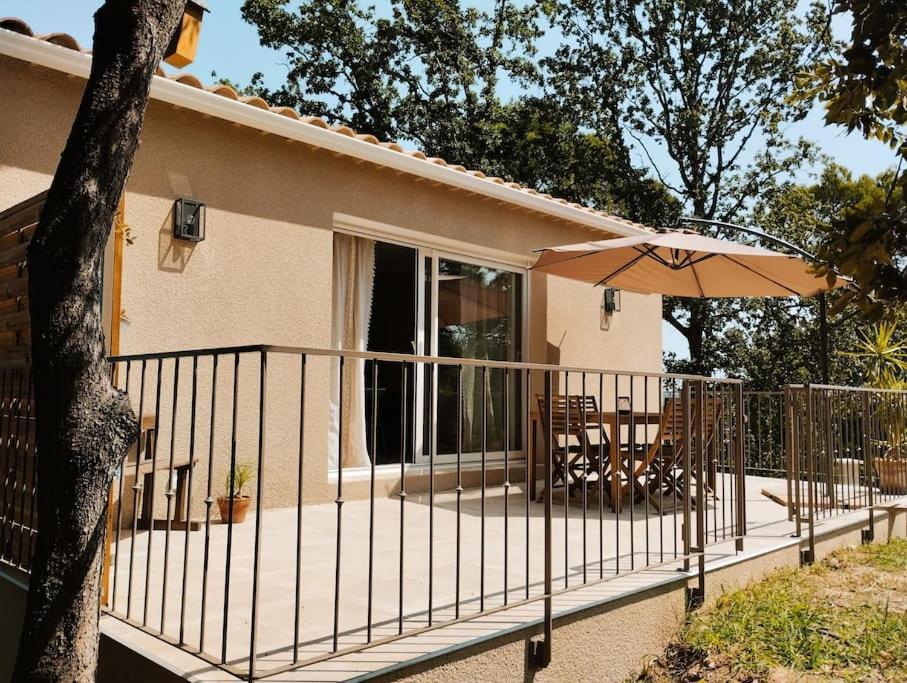 Charmante Maison Avec Jardin Aux Portes Des Gorges De L'Ardeche Saint-Julien-de-Peyrolas Exteriér fotografie